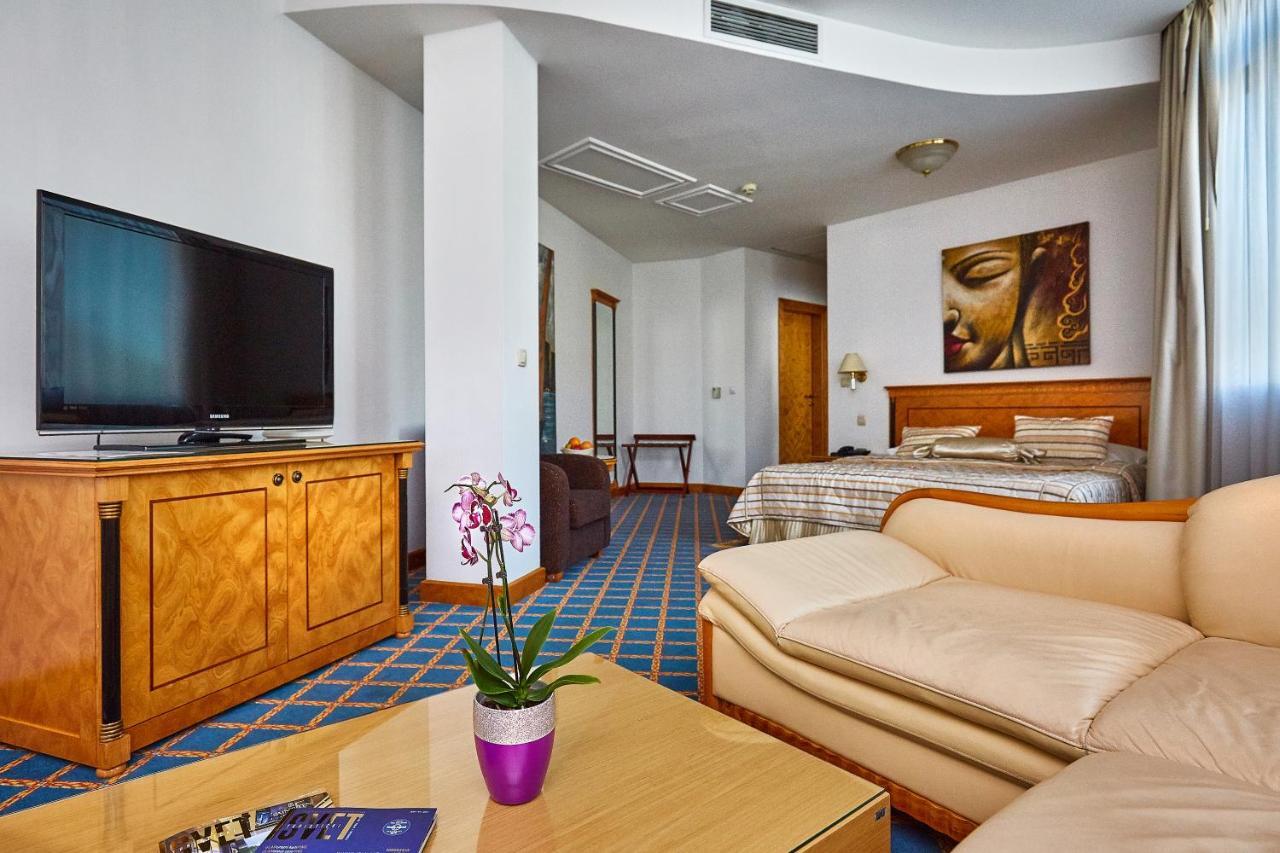 Garni Hotel Master Нови-Сад Экстерьер фото