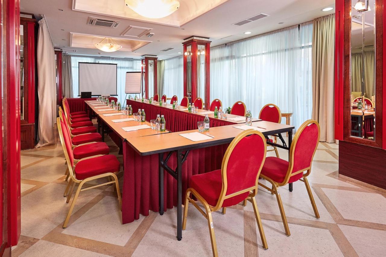Garni Hotel Master Нови-Сад Экстерьер фото
