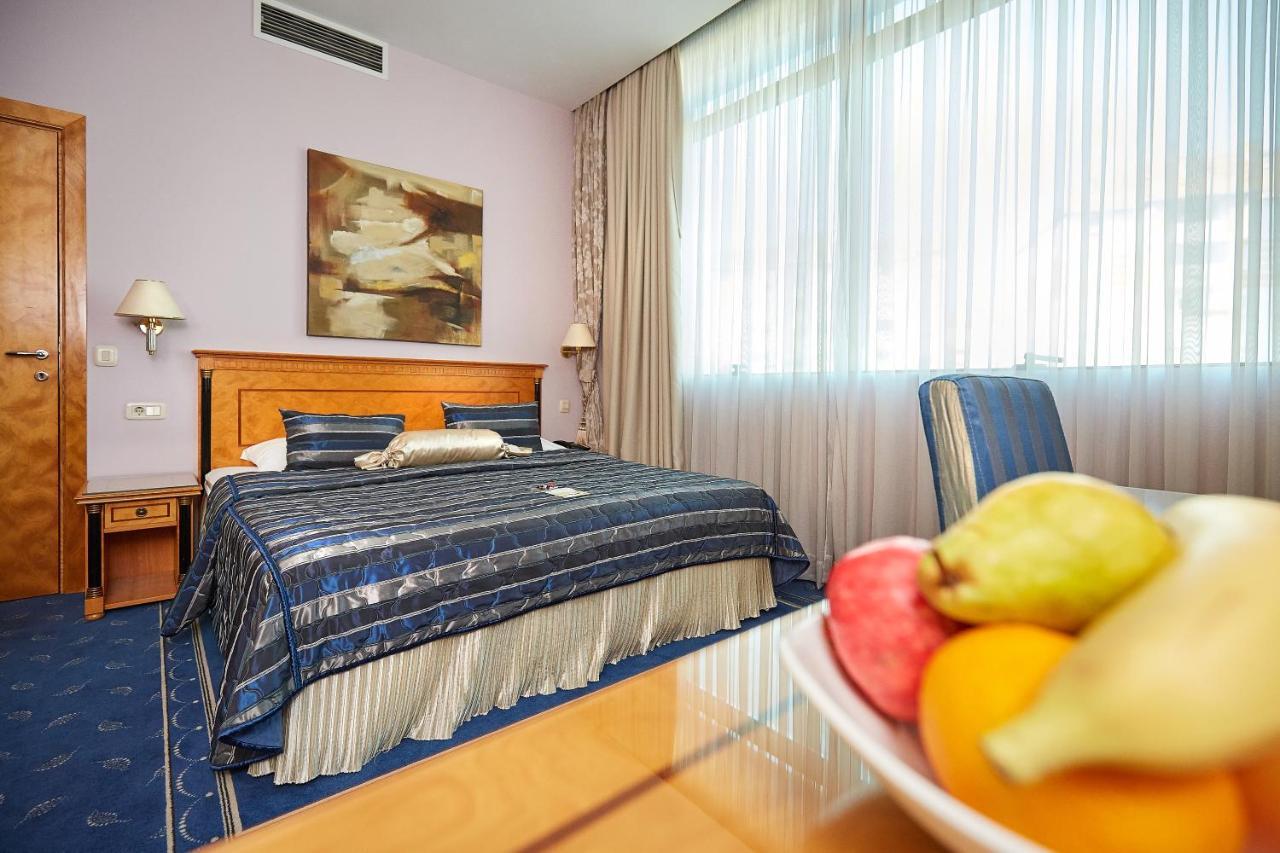 Garni Hotel Master Нови-Сад Экстерьер фото