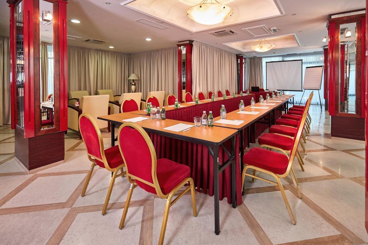 Garni Hotel Master Нови-Сад Экстерьер фото