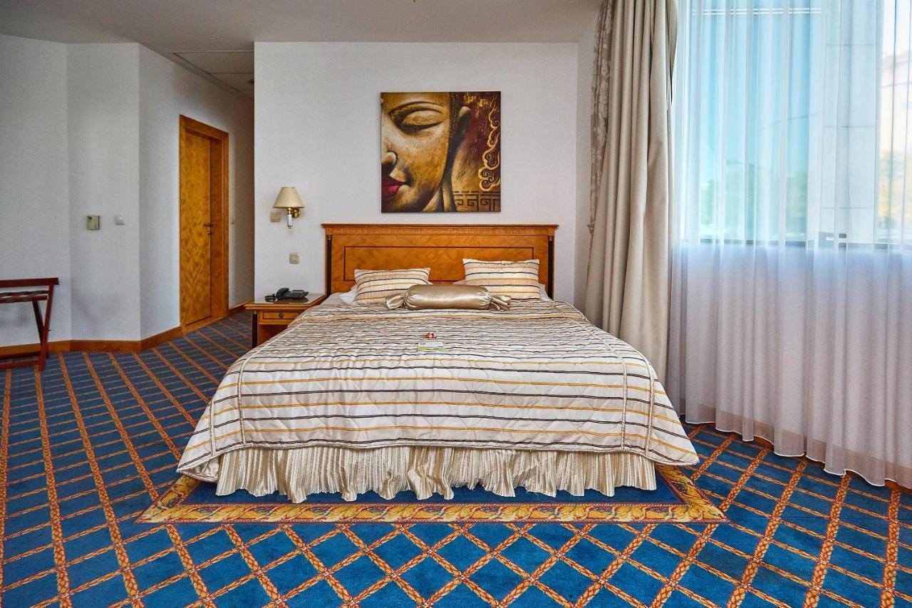 Garni Hotel Master Нови-Сад Экстерьер фото